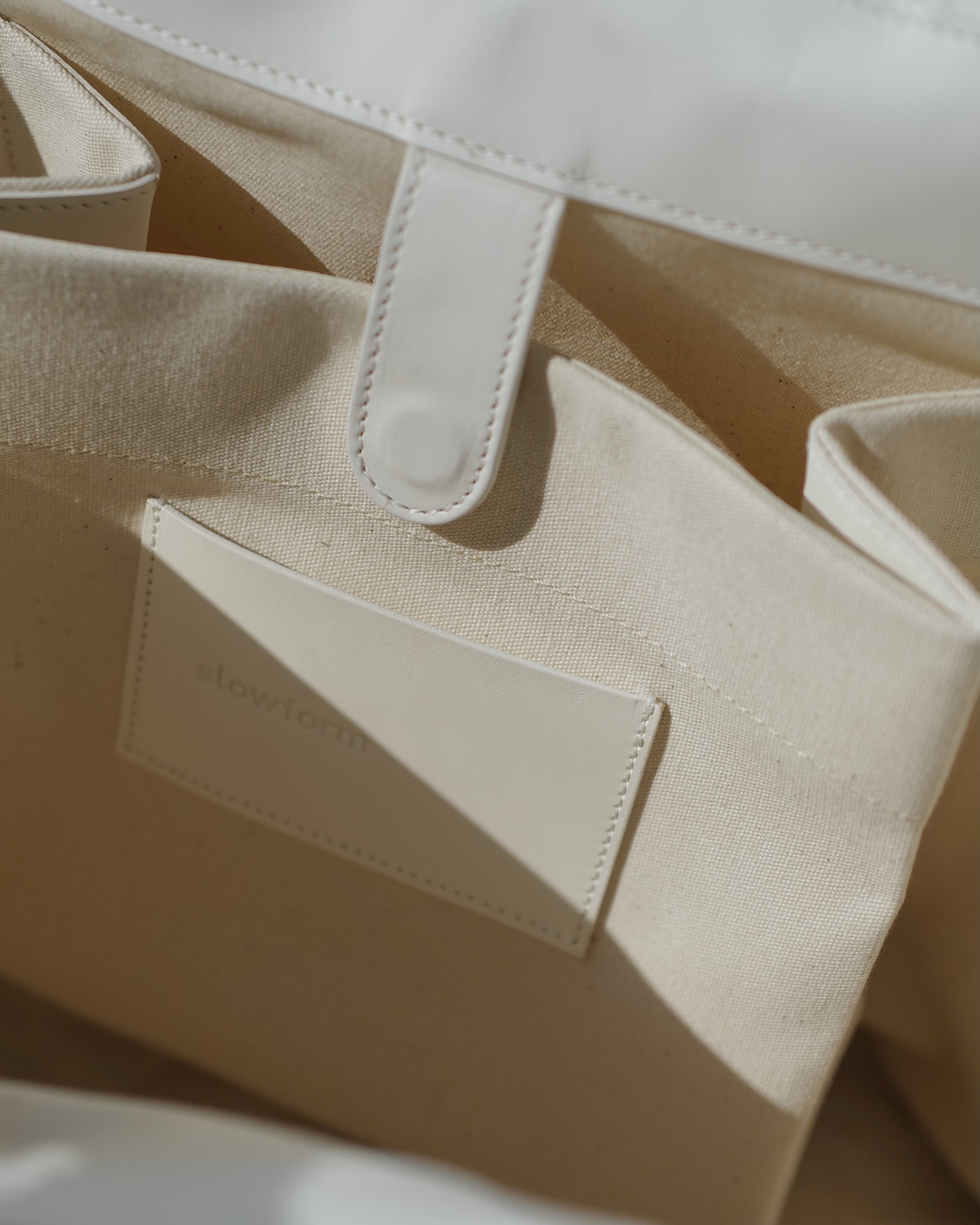 Daily Tote / White