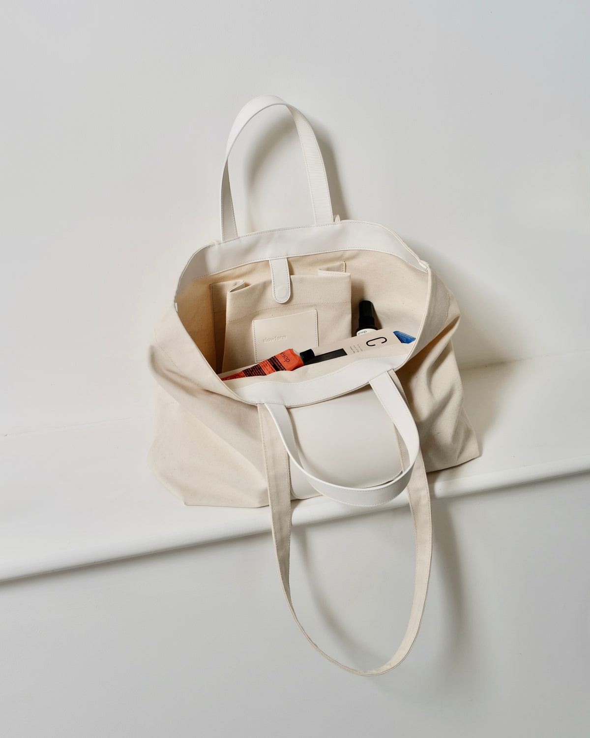 Daily Tote / White